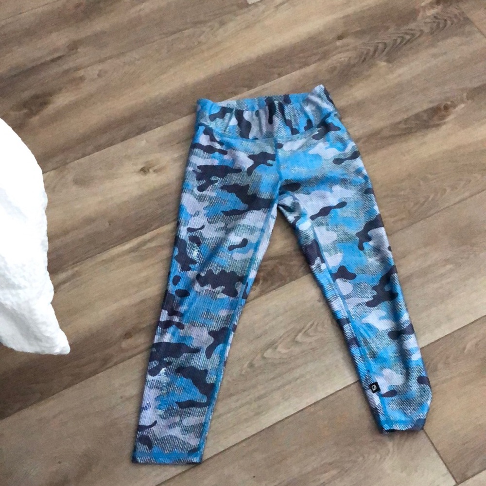 Cute terrz size small leggings